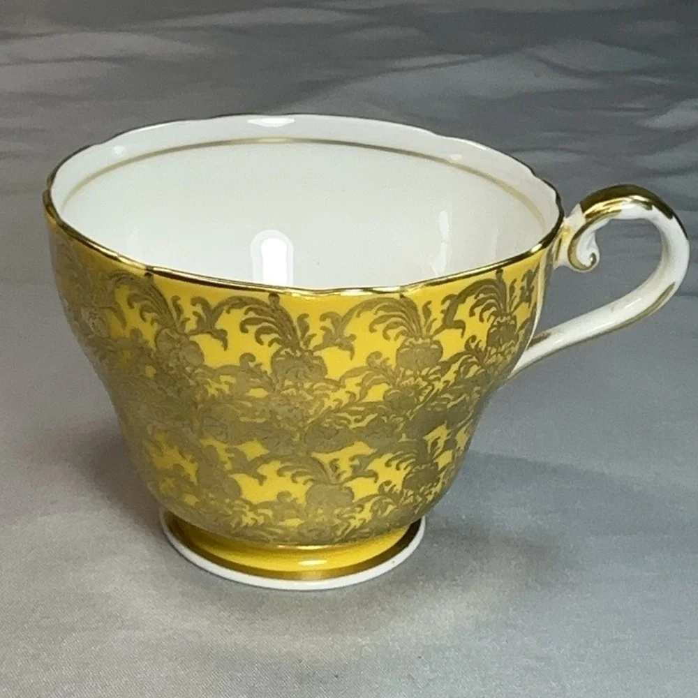 Rare Aynsley Teacup Saucer Mustard Yellow‎ Heavy Gold Scroll England Vtg C869